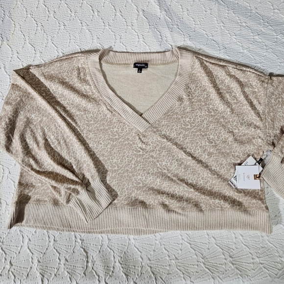 Originality Sweaters - Originality Leopard Print Brown & Cream  V Neck Cropped Sweater Size L NWT